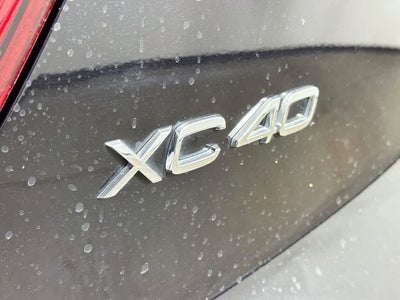 2023 Volvo XC40 Plus Tema Oscuro