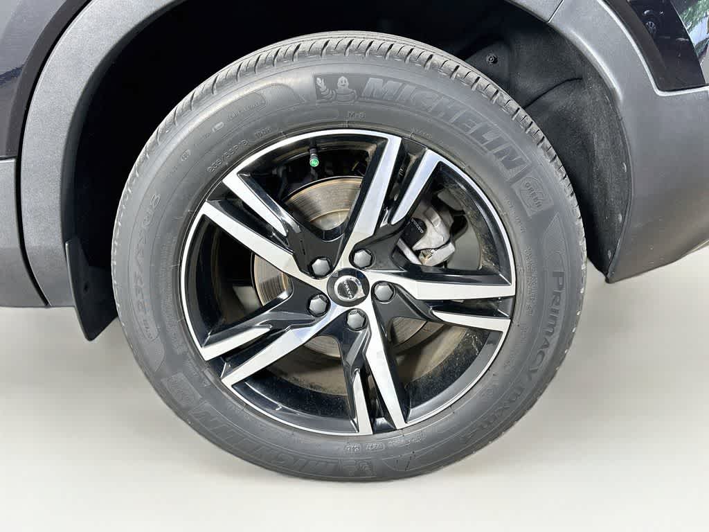 2023 Volvo XC40 Plus Tema Oscuro