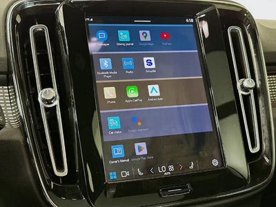 2023 Volvo XC40 Plus Tema Oscuro