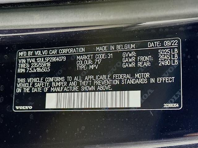 2023 Volvo XC40 Plus Tema Oscuro