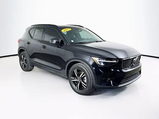 2023 Volvo XC40 Plus Tema Oscuro