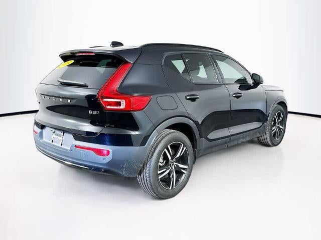 2023 Volvo XC40 Plus Tema Oscuro