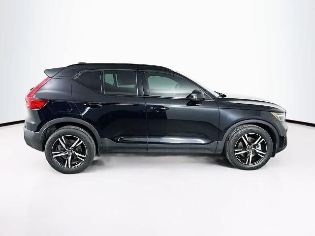 2023 Volvo XC40 Plus Tema Oscuro
