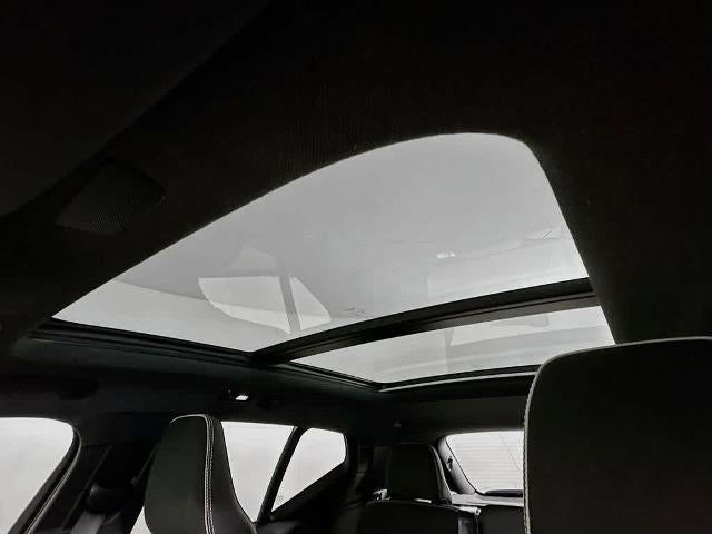 2023 Volvo XC40 Plus Tema Oscuro