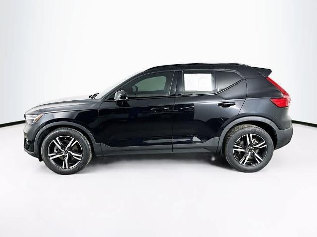 2023 Volvo XC40 Plus Tema Oscuro