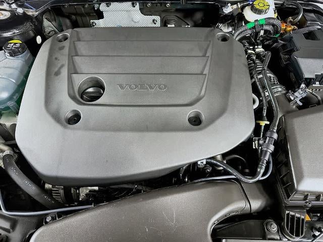 2023 Volvo XC40 Plus Tema Oscuro